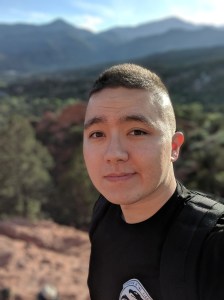 00100sPORTRAIT_00100_BURST20180516185314755_COVER